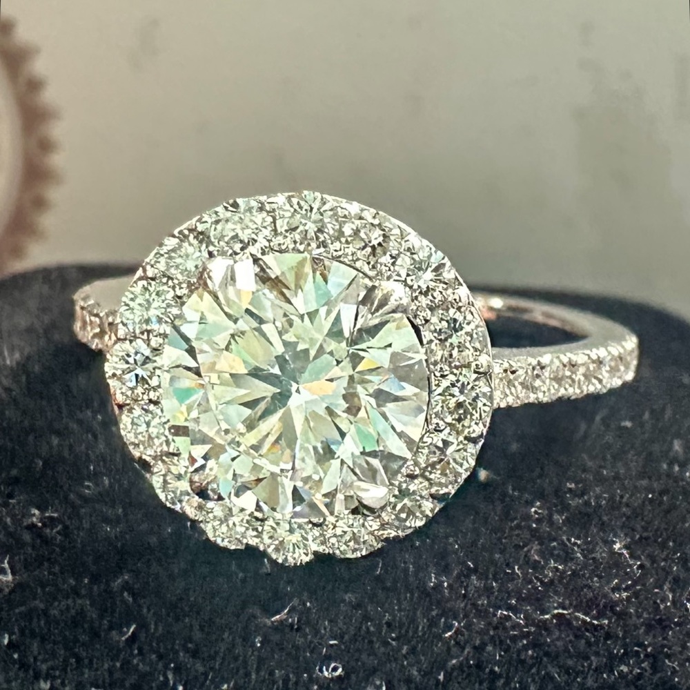 Engagement Ring 3carat - Picture 3 of 6